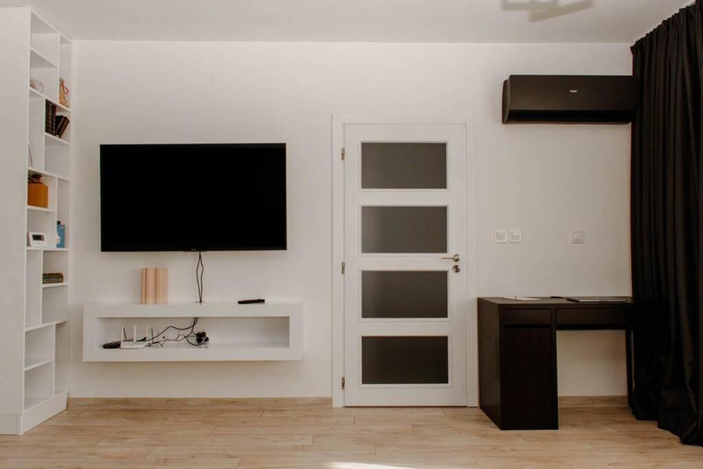 Super Luxurious & Spacious Designer Apartment. Stara Zagora Luaran gambar