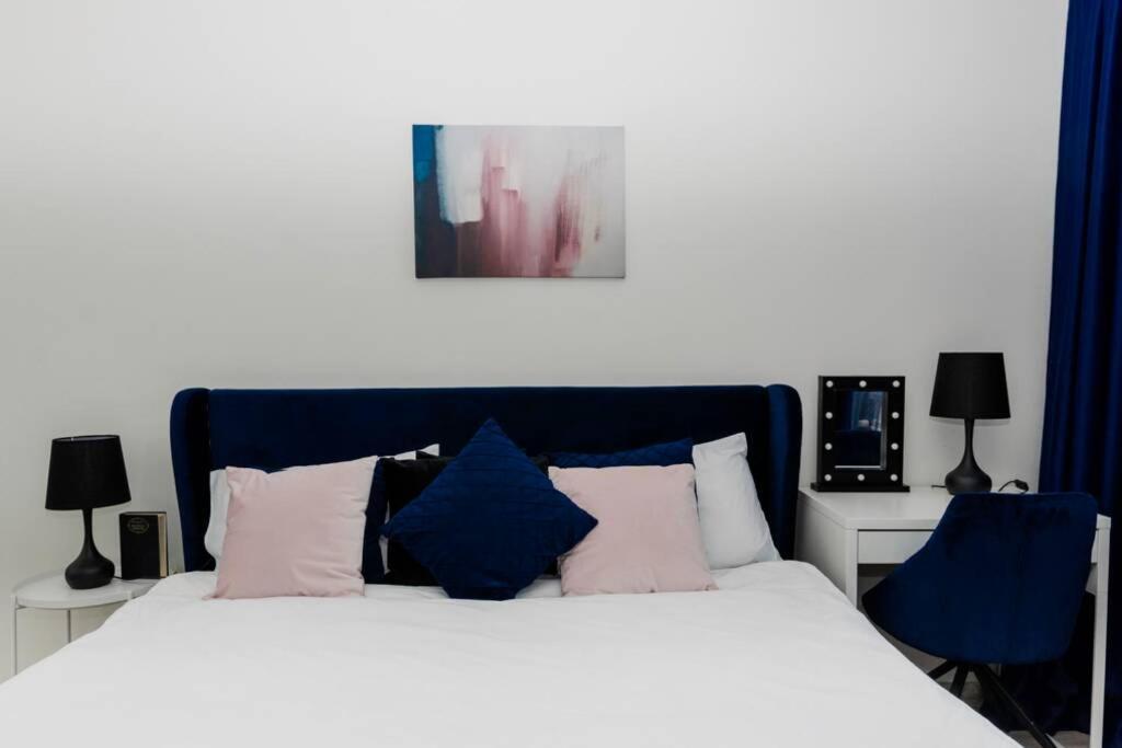 Super Luxurious & Spacious Designer Apartment. Stara Zagora Luaran gambar