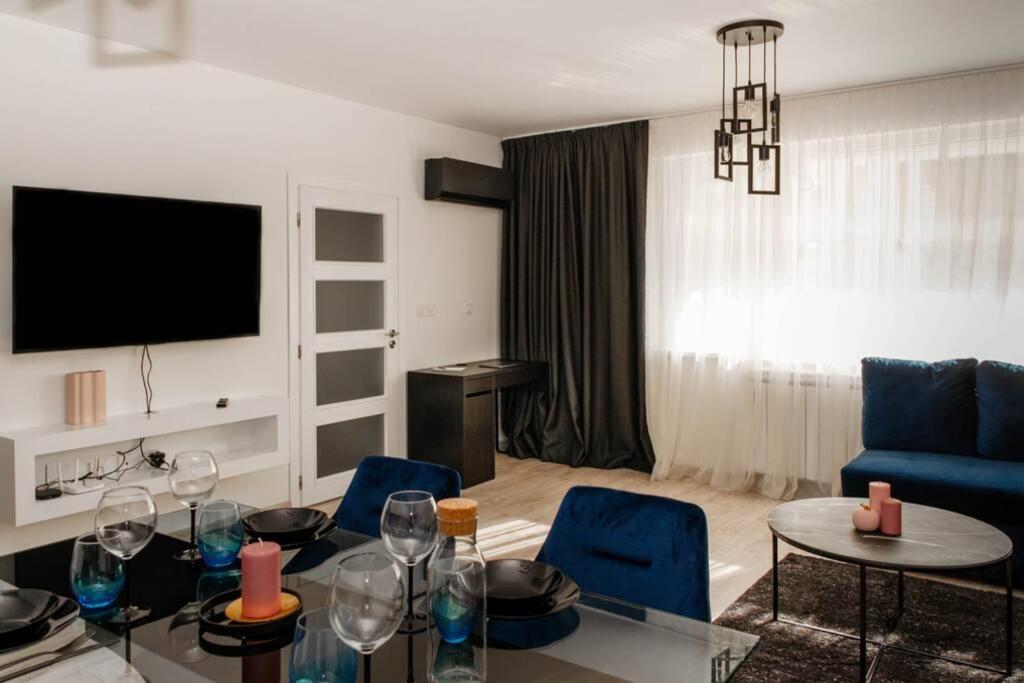 Super Luxurious & Spacious Designer Apartment. Stara Zagora Luaran gambar