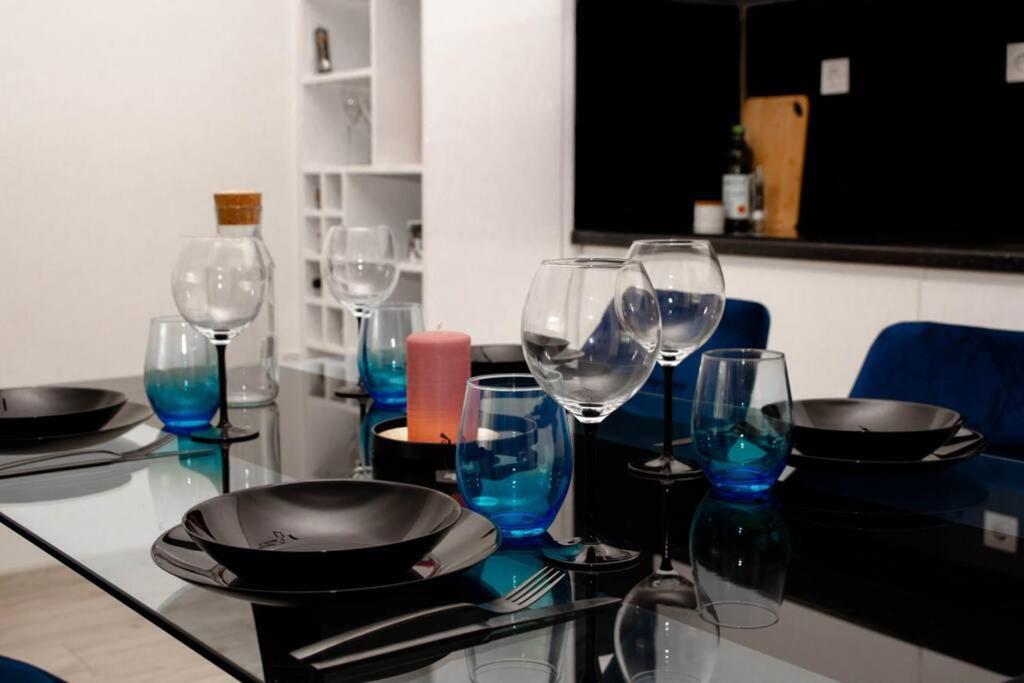 Super Luxurious & Spacious Designer Apartment. Stara Zagora Luaran gambar